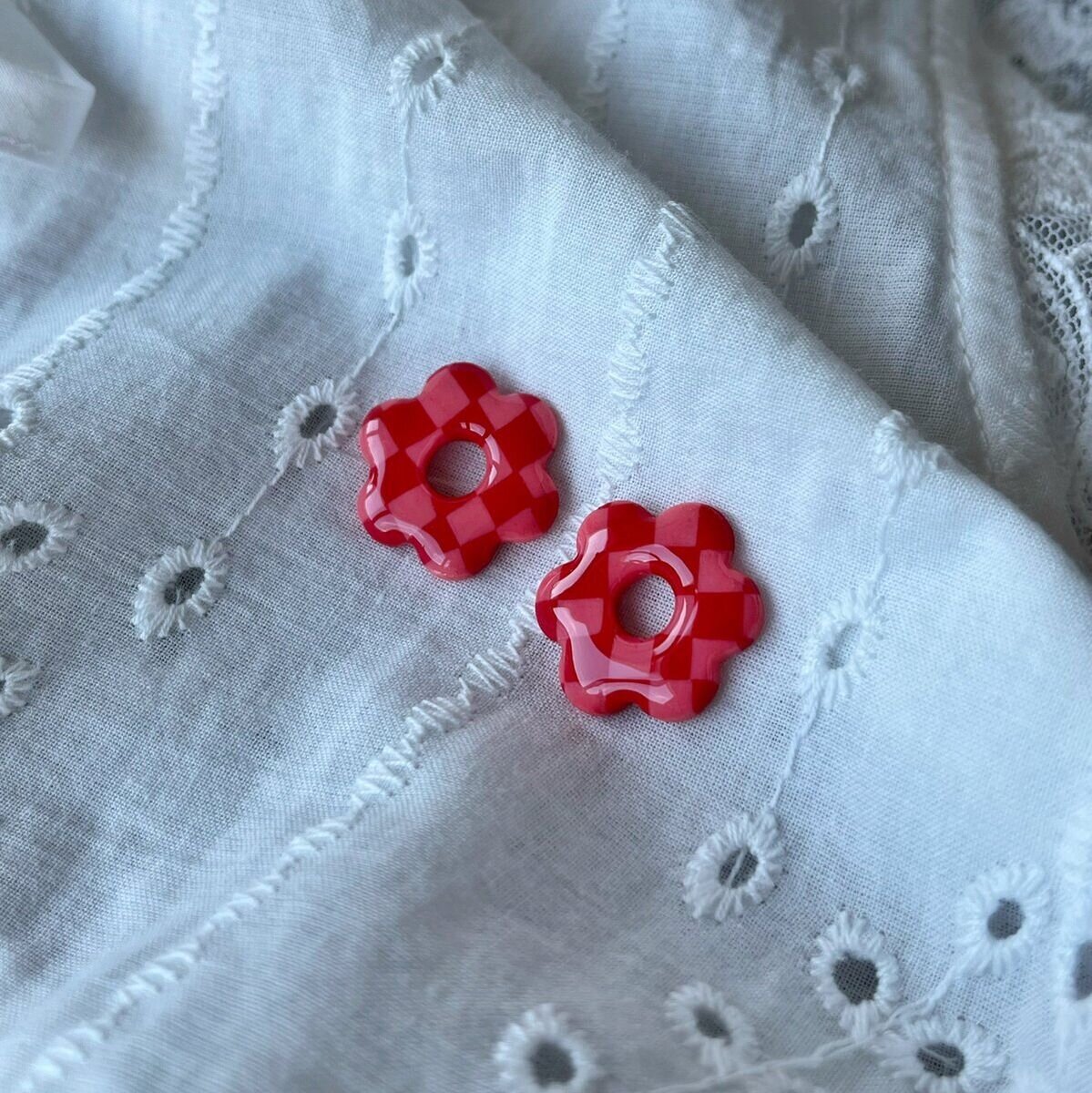 Créoles Flora - Damier rose/rouge